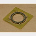 PCB установлены пьезоэлектрические двигателя
