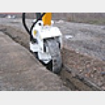 Вибрационный уплотнитель для погрузчиков с бортовым поворотом